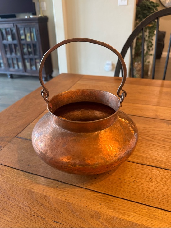Other - Vintage hand-hammered copper pot